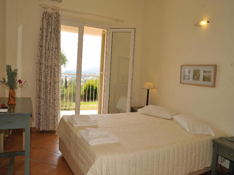 Panorama Hideaway 3* Dassia (Corfu)